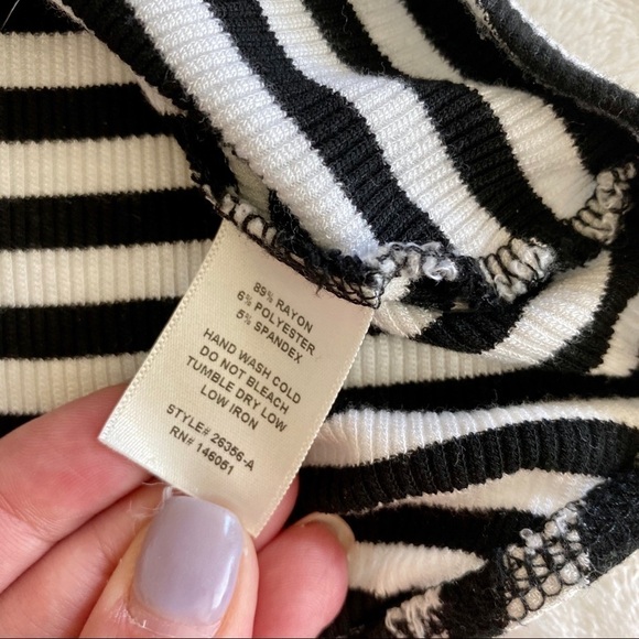 Black and White stripes Monteau bodysuit - Picture 2 of 2